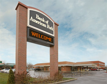Bank of American Fork monochrome