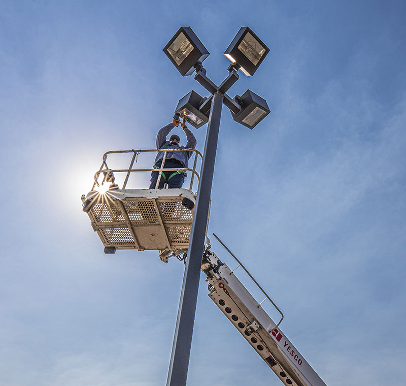 franchisee-about-square-light