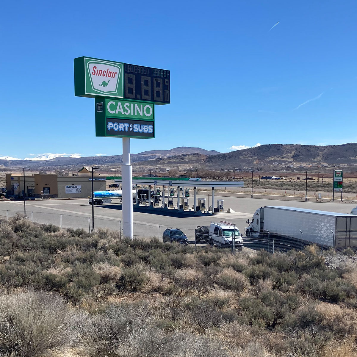 YESCO-elko-signs-sinclair-2