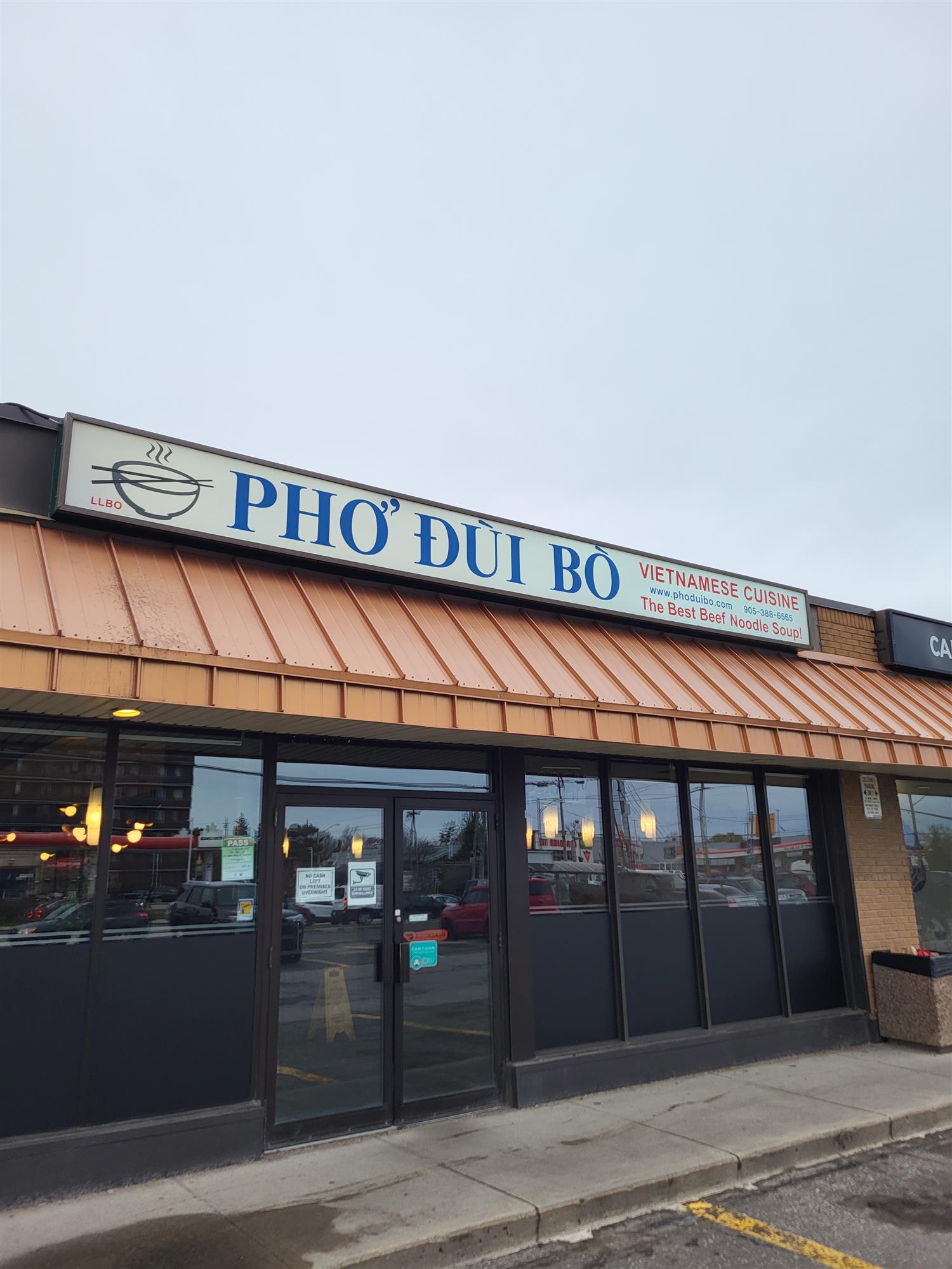storefron sign Pho Dui Bo