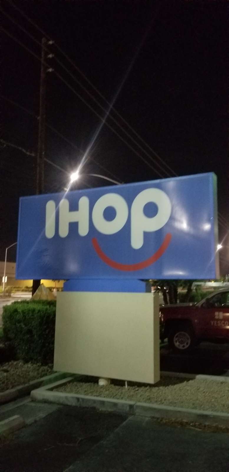 IHOP Monument Sign Repaired – Las Vegas
