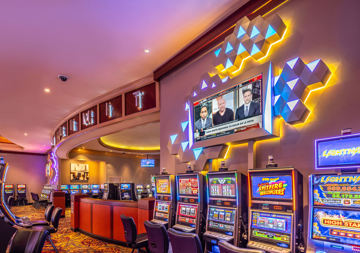 Harrahs-Kansas-City-custom-sign-2